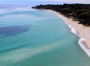 Kassandra Grecia: Descoperă Plajele Paradisiace ale Peninsulei